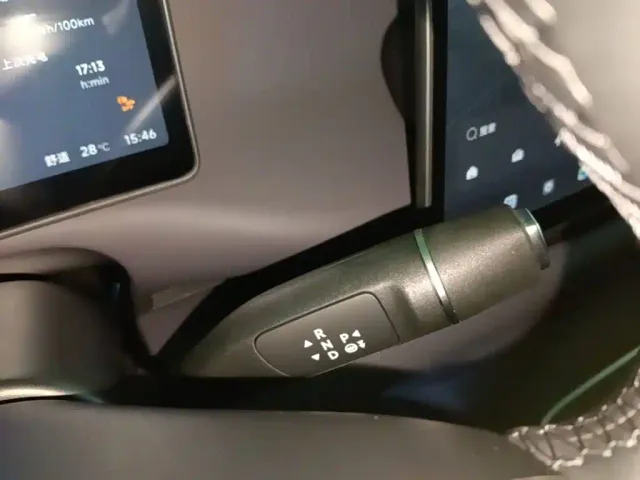 Leapmotor C10 — Фото автомобиля 13