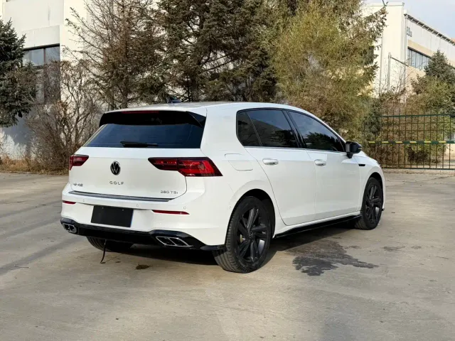 Volkswagen Golf — Фото автомобиля 5