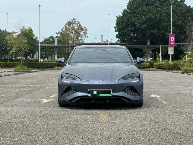 BYD Seal — Фото автомобиля 2