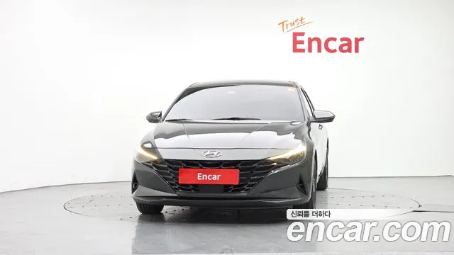 Hyundai Avante CN7 — Фото автомобиля 3