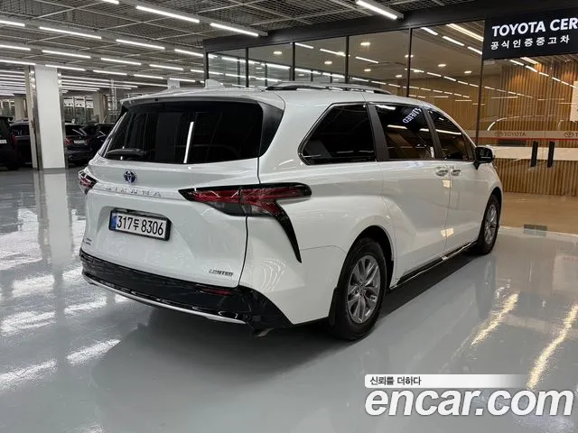 Toyota Sienna Generation 4 — Фото автомобиля 2