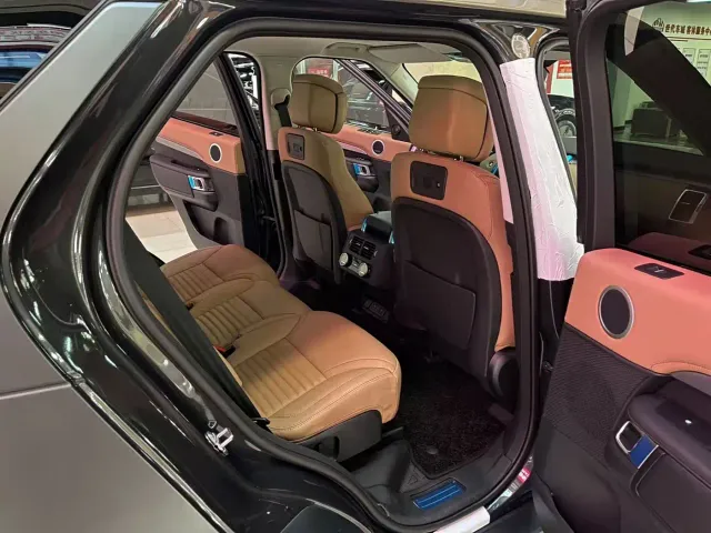 Land Rover Discovery — Фото автомобиля 17