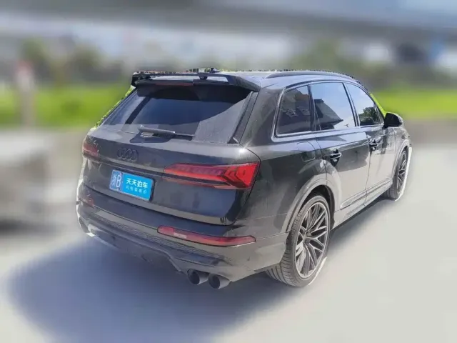 Audi Audi SQ7 2024 4.0 TFSI Dark Knight Edition — Фото автомобиля 5