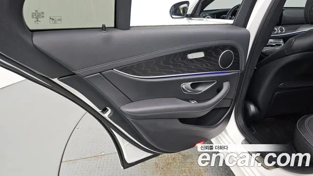 Mercedes-Benz E-Class W213 — Фото автомобиля 14