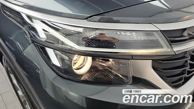 Kia Seltos — Фото автомобиля 7