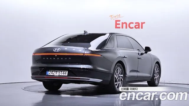 Hyundai Grandeur GN7 — Фото автомобиля 2