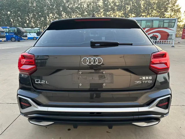 Audi Q2L — Фото автомобиля 16