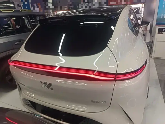 IM Motors LS7 — Фото автомобиля 5