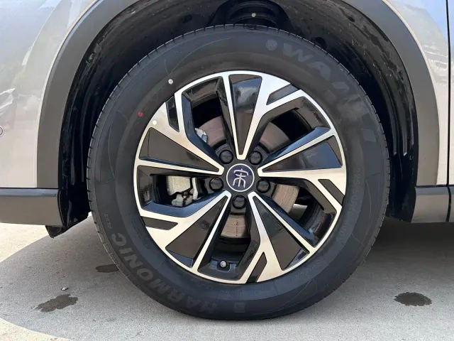 BYD Song Pro — Фото автомобиля 10