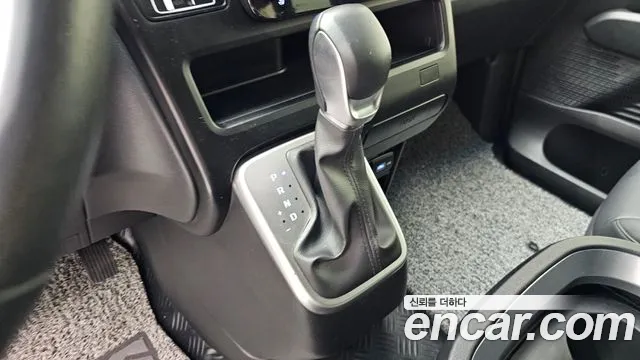 Hyundai Staria Staria Карго 5 мест — Фото автомобиля 9