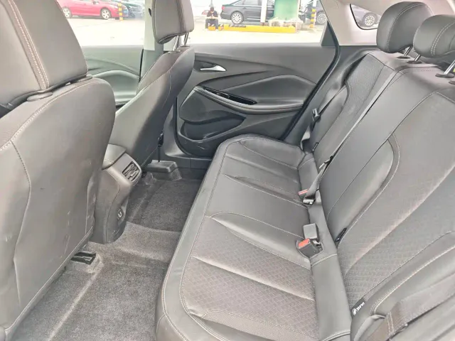 Buick Verano — Фото автомобиля 10
