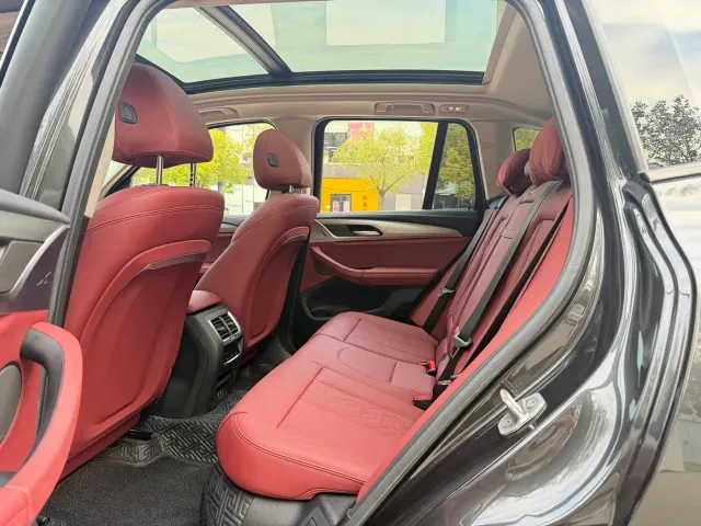 BMW iX3 — Фото автомобиля 6