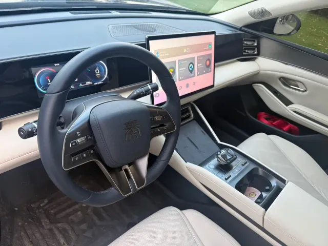 BYD Qin L — Фото автомобиля 6
