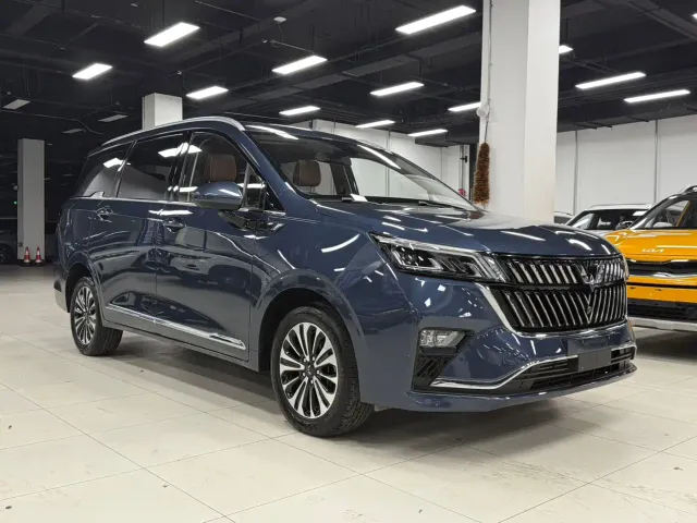 Wuling Jiachen — Фото автомобиля 3