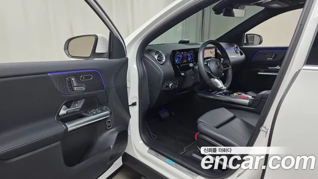 Mercedes-Benz EQA — Фото автомобиля 9
