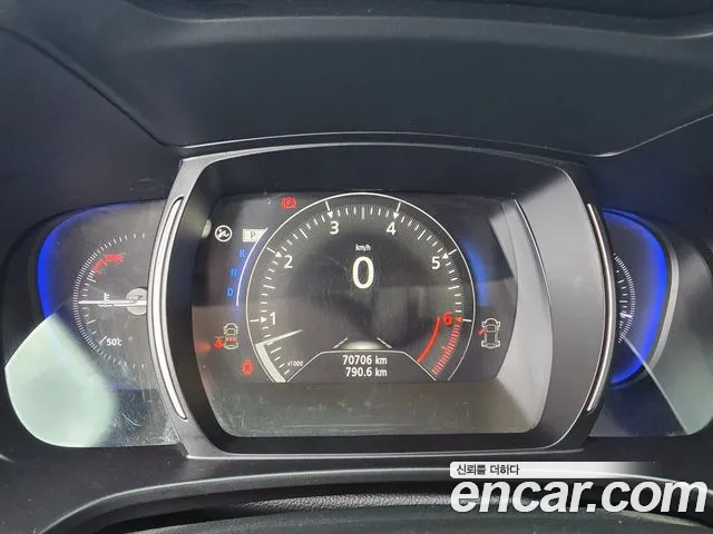 Renault-KoreaSamsung QM6 Новый QM6 2.0 LPe RE Signature 2WD — Фото автомобиля 10