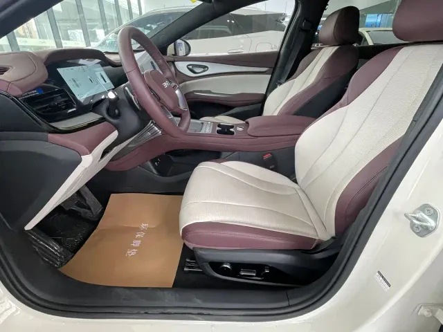 BYD Seal 07 DM-i — Фото автомобиля 5