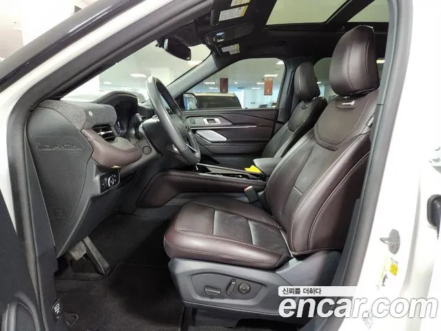 Ford Explorer — Фото автомобиля 10