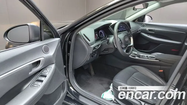 Hyundai Sonata Sonata (DN8) 2.0 LPG(Для проката) — Фото автомобиля 10