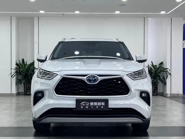 Toyota Highlander — Фото автомобиля 2