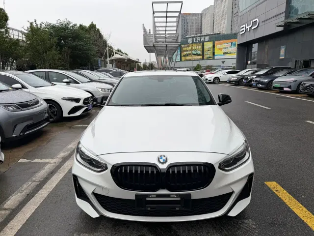 BMW 1 Series — Фото автомобиля 2