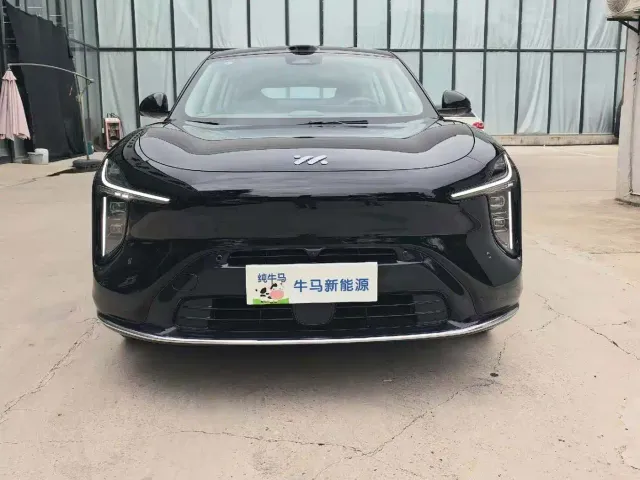 IM Motors LS6 — Фото автомобиля 2