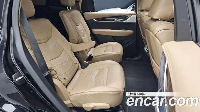 Cadillac XT6 — Фото автомобиля 26