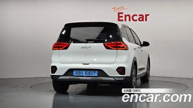 Kia Niro — Фото автомобиля 4