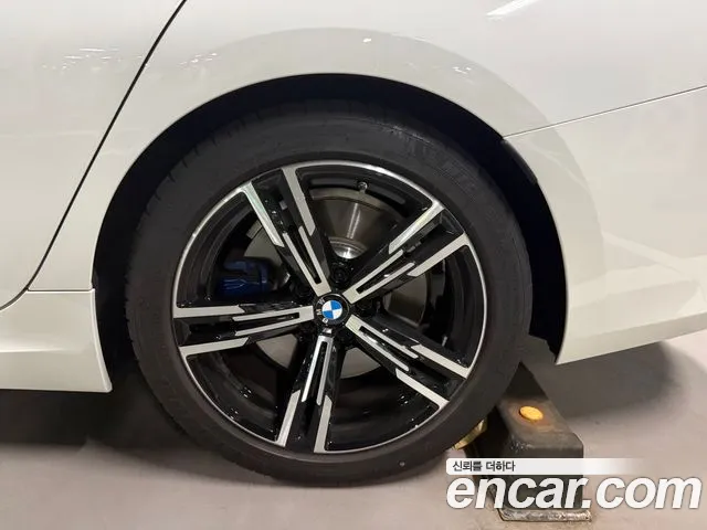 BMW 3-Series 3 серия (G20) 320i M Sport — Фото автомобиля 10