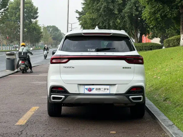 Chery Tiggo 8 — Фото автомобиля 5