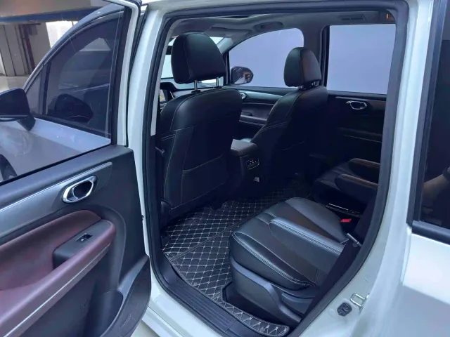 GAC Trumpchi M6 — Фото автомобиля 14