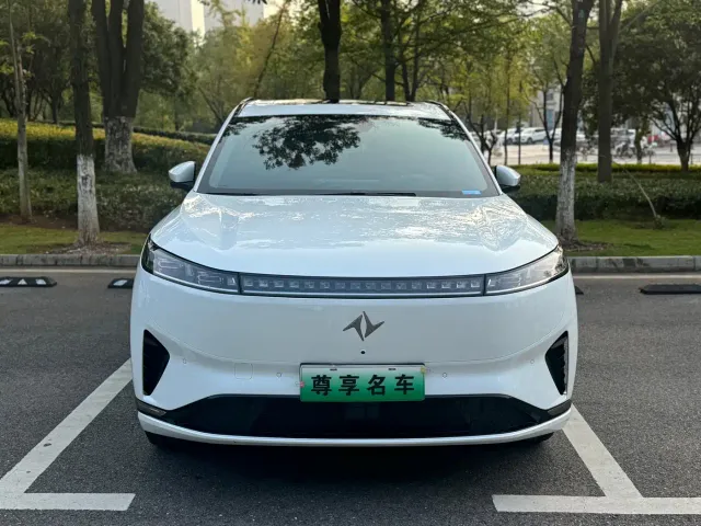 Dongfeng eπ 008 — Фото автомобиля 2