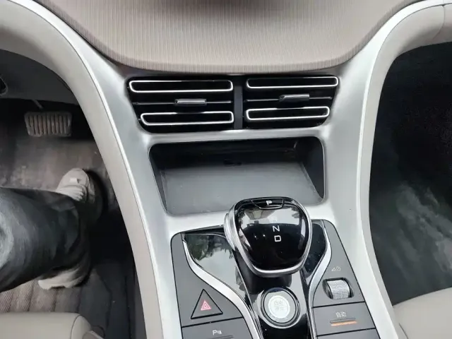 BYD Song Pro — Фото автомобиля 16