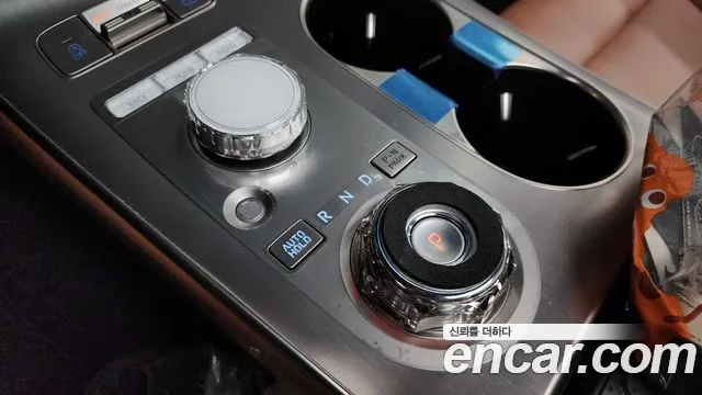 Genesis GV70 — Фото автомобиля 9