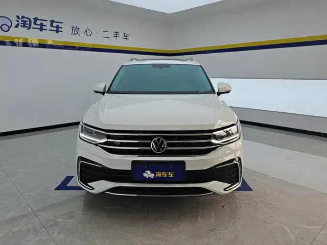 Volkswagen Tiguan L — Фото автомобиля 2