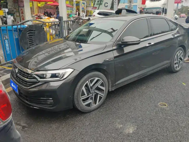 Фотография автомобиля — Volkswagen Sagitar