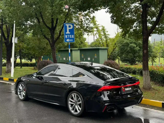 Audi A7 — Фото автомобиля 4