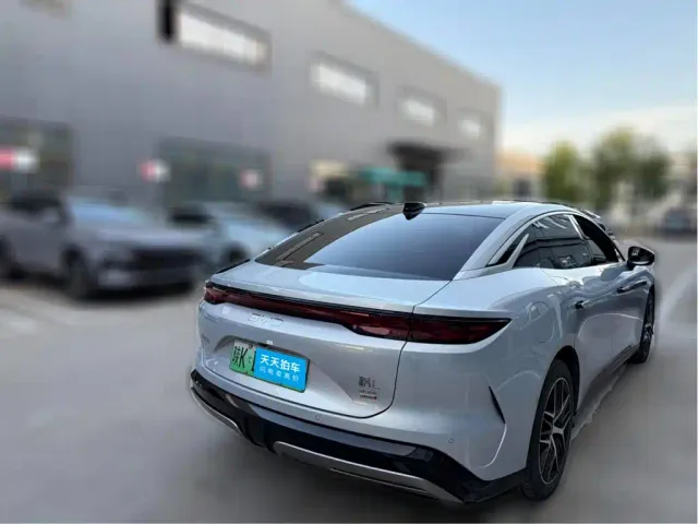 BYD Han L — Фото автомобиля 2