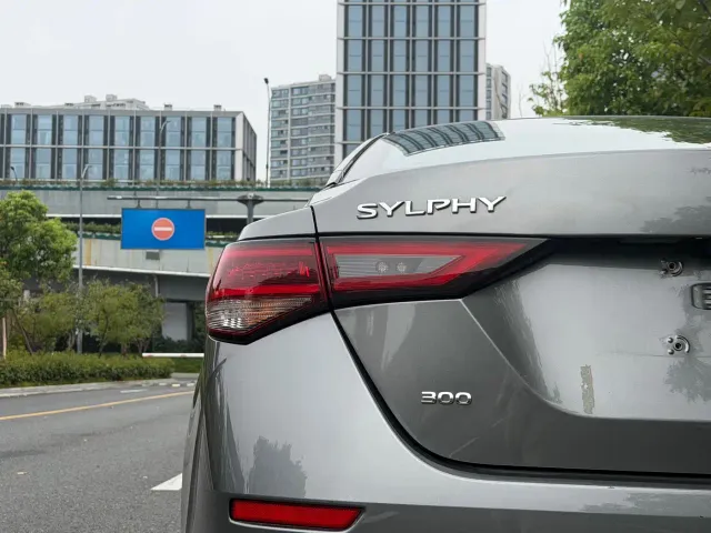 Nissan Sylphy — Фото автомобиля 21