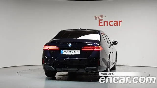 BMW 5 Series G60 — Фото автомобиля 3