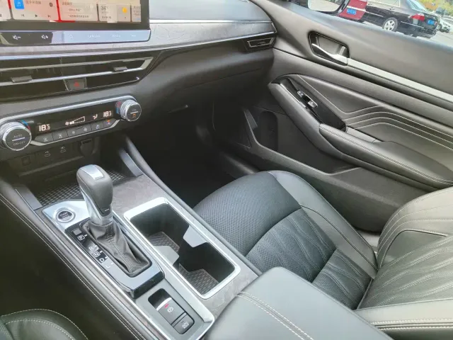 Nissan Teana — Фото автомобиля 22