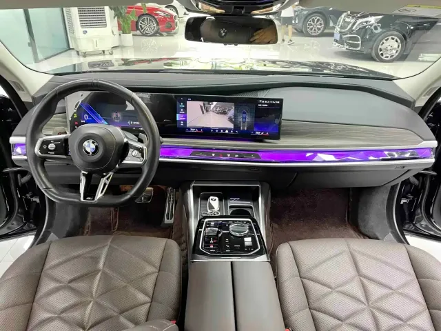 BMW 7 Series — Фото автомобиля 4
