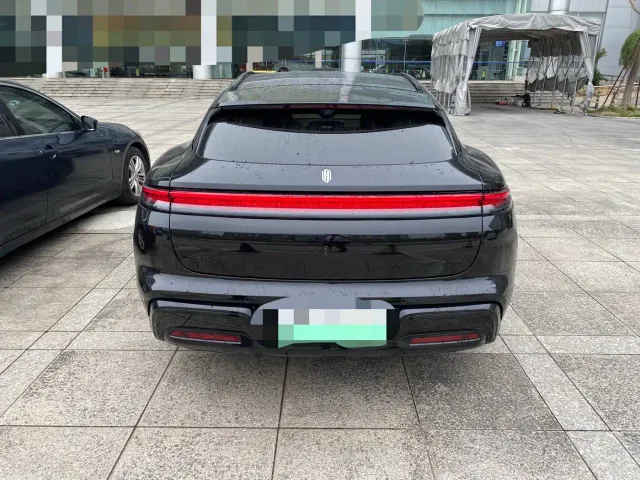 Shangjie Z7T — Фото автомобиля 10