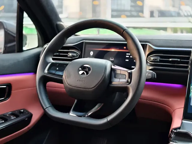Nio EC6 — Фото автомобиля 11
