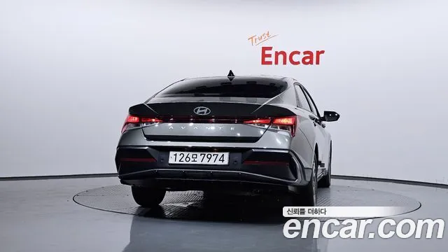 Hyundai Avante CN7 — Фото автомобиля 4