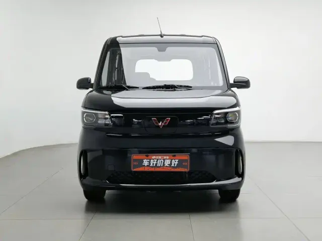 Wuling Zhiguang NEV — Фото автомобиля 3
