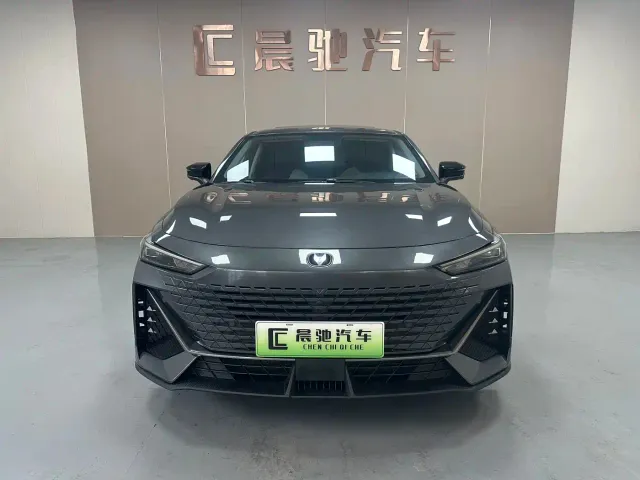 Changan UNI-V — Фото автомобиля 2