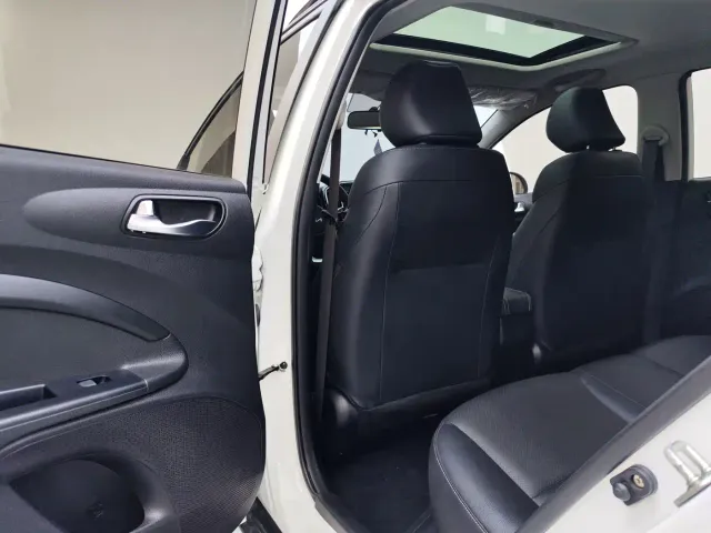 Kia KX1 — Фото автомобиля 9