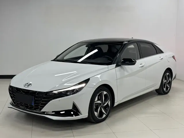 Фотография автомобиля — Hyundai Elantra
