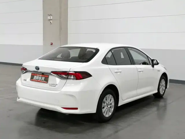 Toyota Corolla — Фото автомобиля 2